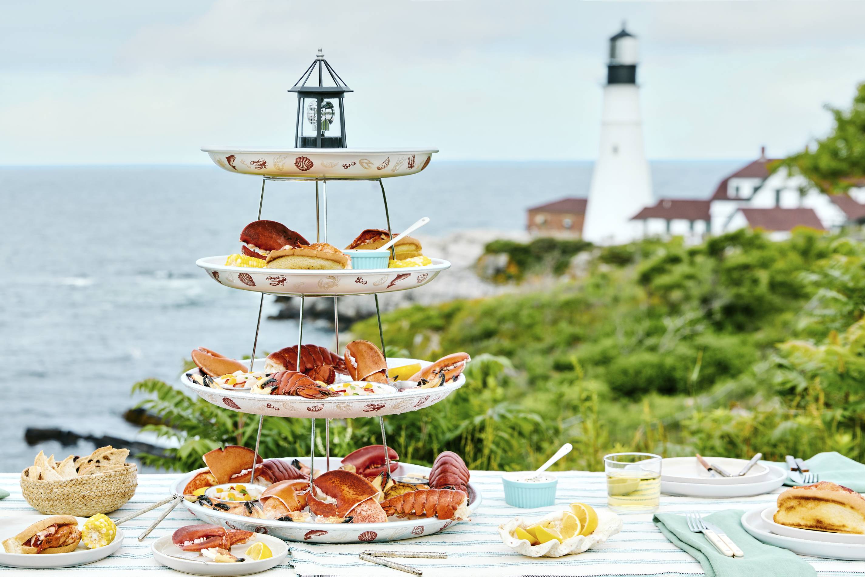 Maine_Seafood_Lighthouse_Luke_s_Lobster_1_Credit_Evan_Kalman_for_Maine_Seafood.jpg