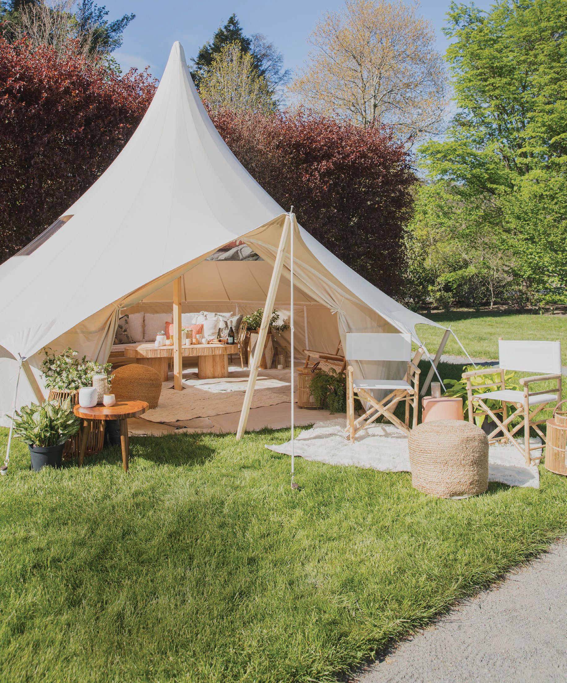 Sperry Tents make for the ideal entertaining and relaxation space. PHOTO BY OF MARY NGUYEN PHOTOGRAPHY